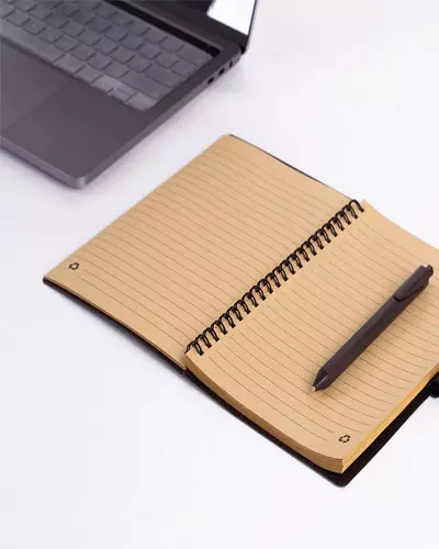 Caderno A5 personalizado com logo