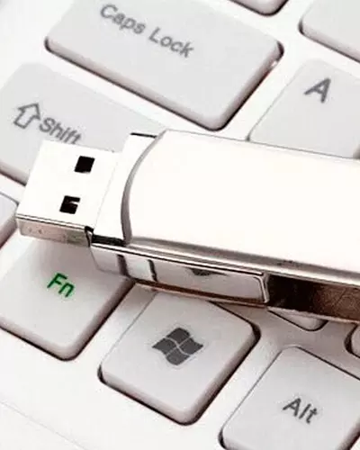 Pen drive Pequeno para Brindes
